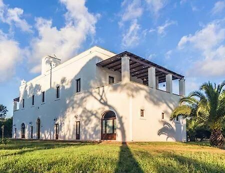 Tenuta Afra Squinzano ภายนอก รูปภาพ
