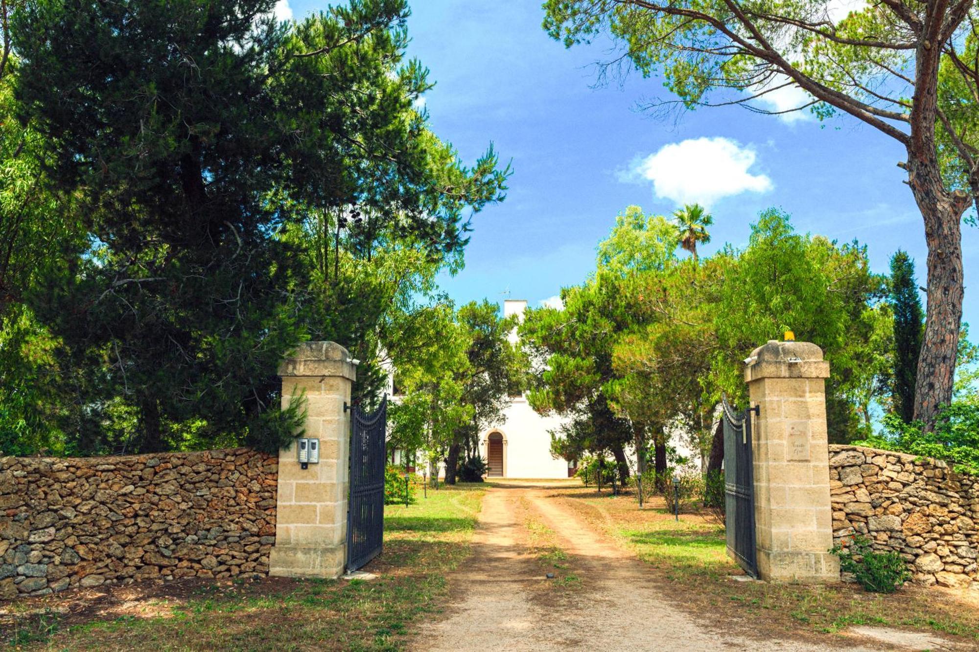 Tenuta Afra Squinzano ภายนอก รูปภาพ